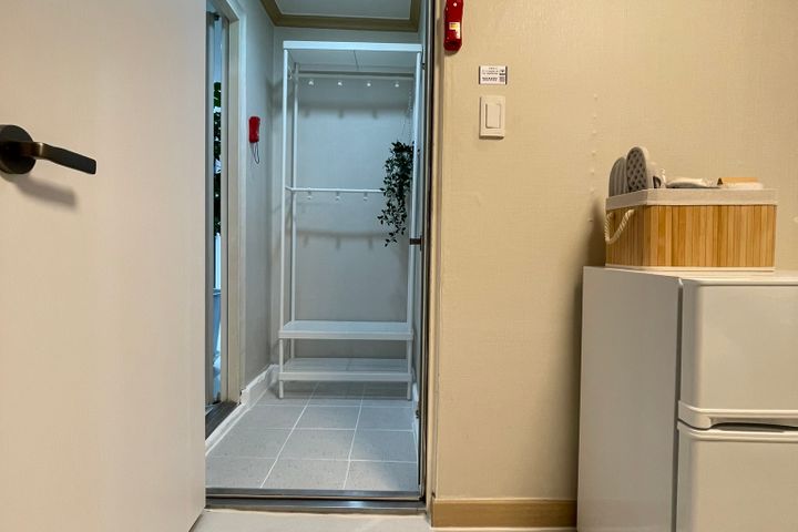 Room 103/Privacy Room 5th image