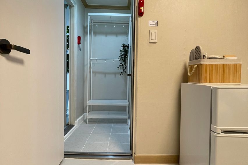 Room 103/Privacy Room 5th image