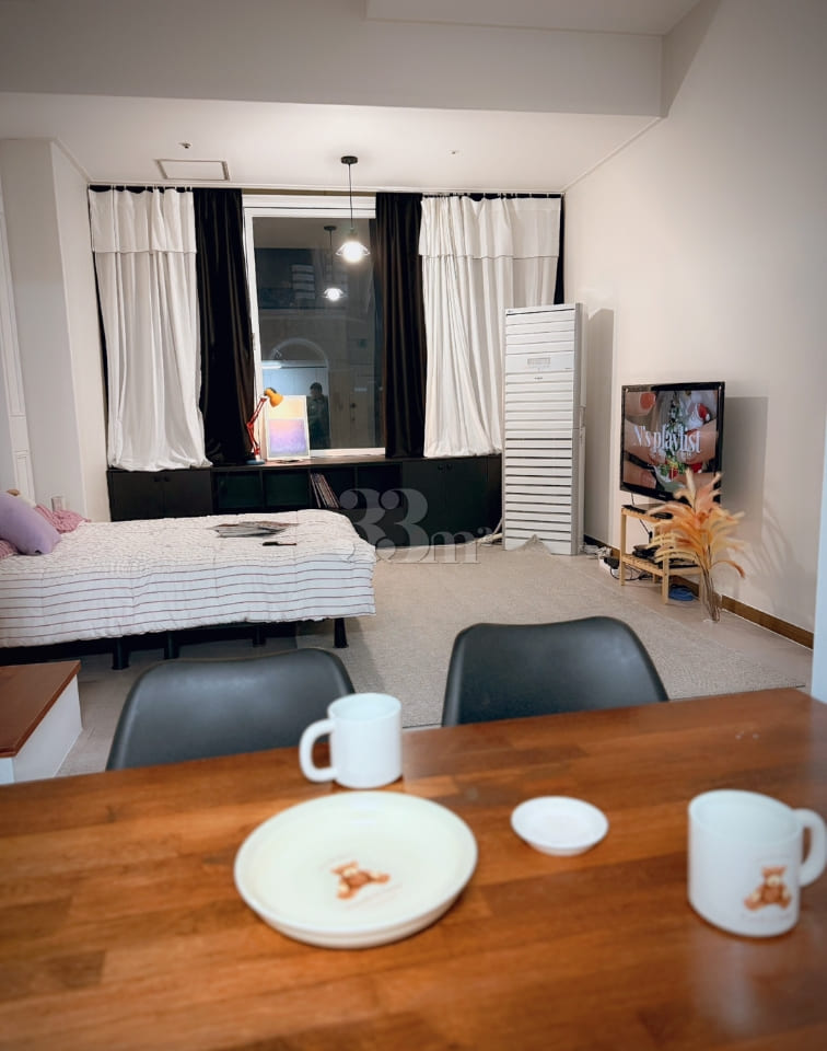 New, spacious, two-story apartment at Yuseong 4th image
