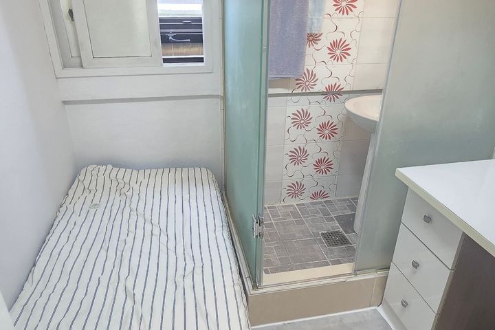 Shower room, 5 minutes from Nakseongdae Stati 6th image
