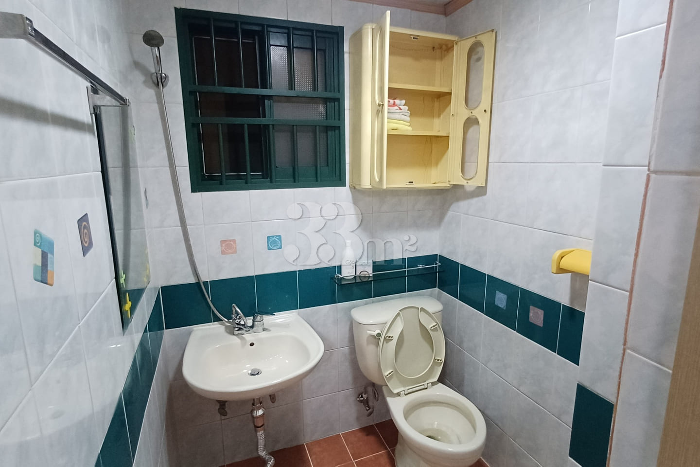 Fully furnished studio apartment 8th image