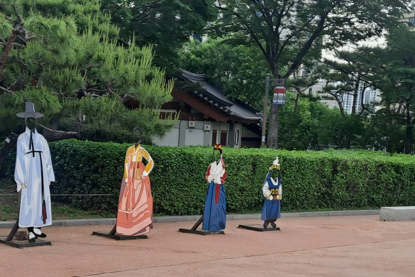 충무로역도보 2분