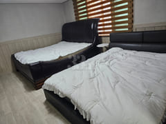 A lovely, well-appointed home 3th image