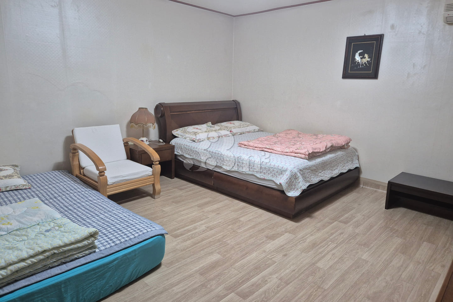 Fully-furnished Two-Room Apartment (4 beds) 7th image