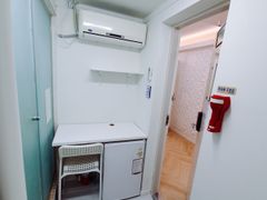 Convenient room in a great location 4th image