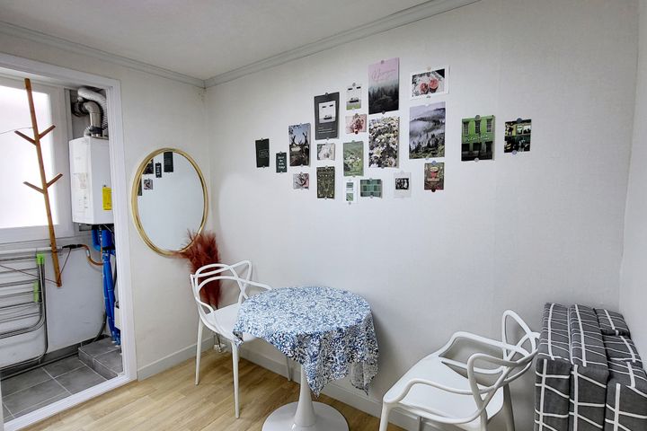 ❤️Newly renovated, sunny 2-room apartment in  3th image