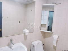 Great location in Sinchon; spacious room. 6th image