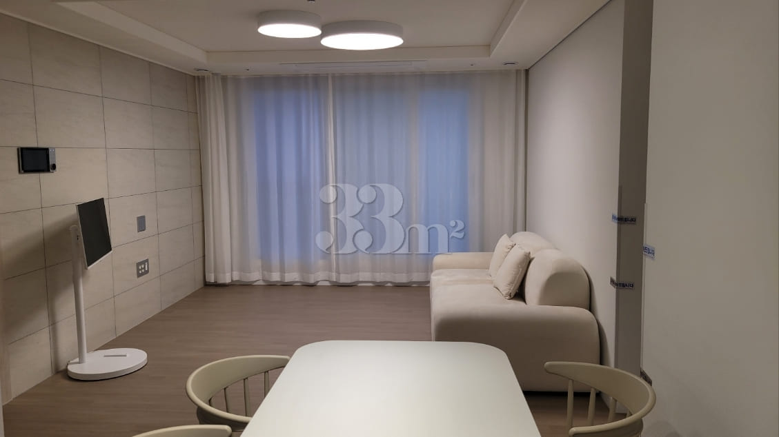 New 3-room apartment with full options near U 0th image