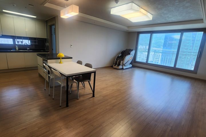 Clean and spacious house near Mulgeum Station 17th image