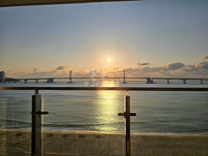 부산광안리 최고정면뷰 방 이미지