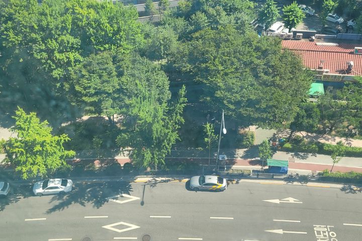 Clean view officetel, 2 minutes from Changdon 10th image