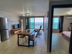 Sunrise Ocean View Apartment 1th image