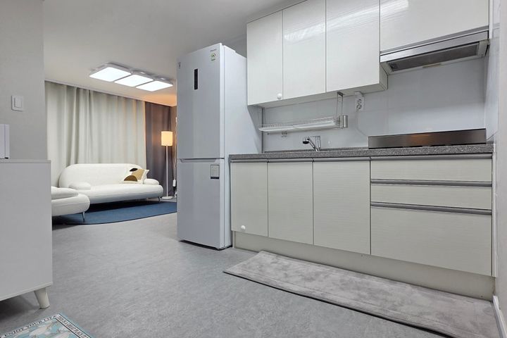 Two-bedroom apartment in Sinnonhyeon/Seolleun 4th image
