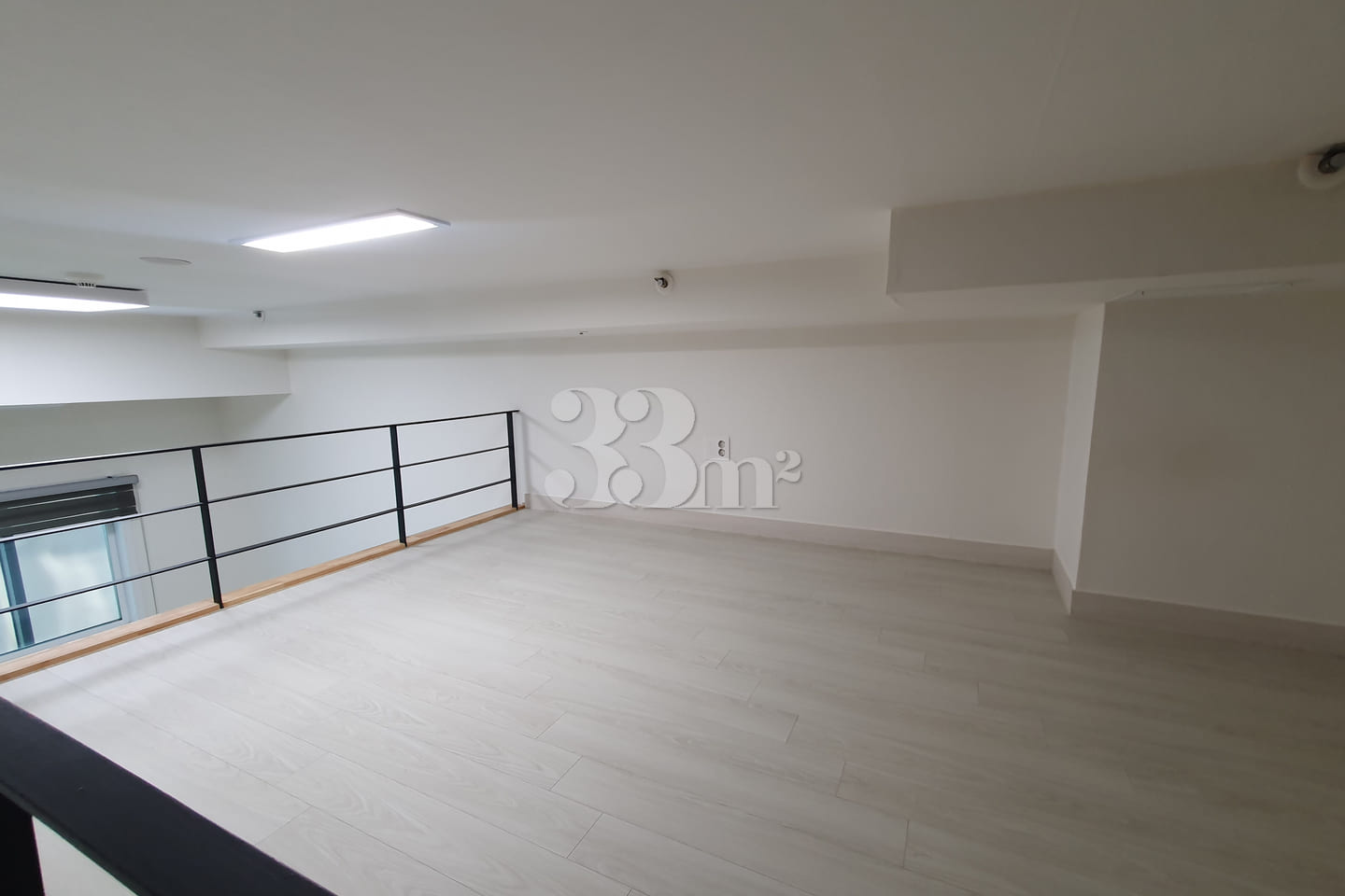 Southeast-facing duplex with a great view 4th image