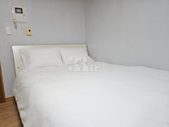 Sunny room near Gwangju Cheomdan District 6th image