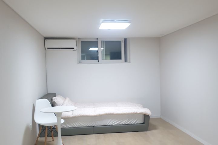 신풍역1분 8평넓은방 1번째 이미지