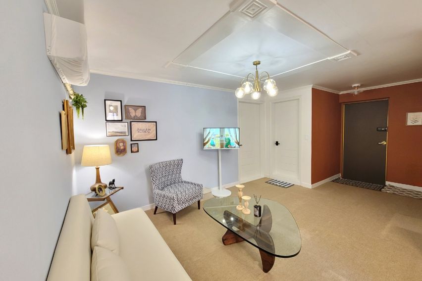 신촌역도보5분/넓은공간