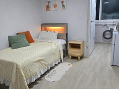 Charming Two-Room Apartment in Jamsil (Unit 2 1th image