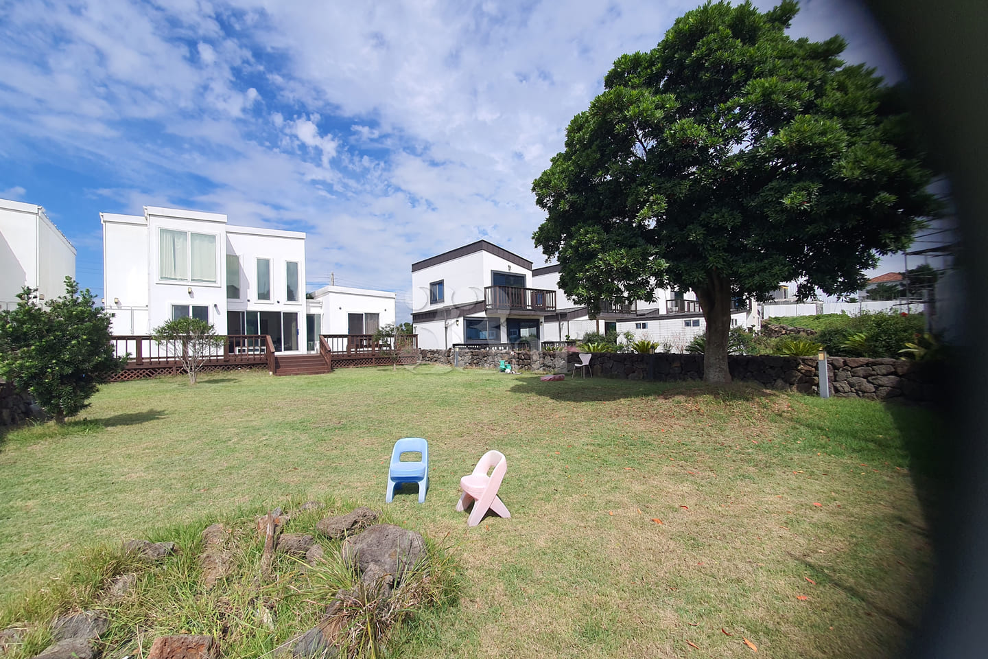 3 minutes to the beach, pet-friendly (one-mon 14th image