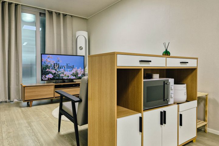 Apartment in the immediate vicinity of Hwajeo 2th image