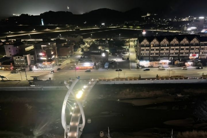 전망좋은 맨 끝방 1번째 이미지