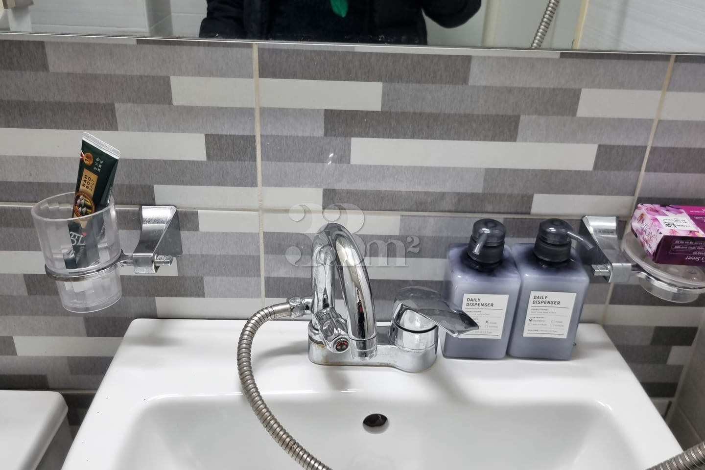 Newly built studio apartment near Daejeon Sta 11th image