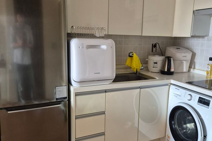 Fully furnished 15-pyeong officetel 7th image