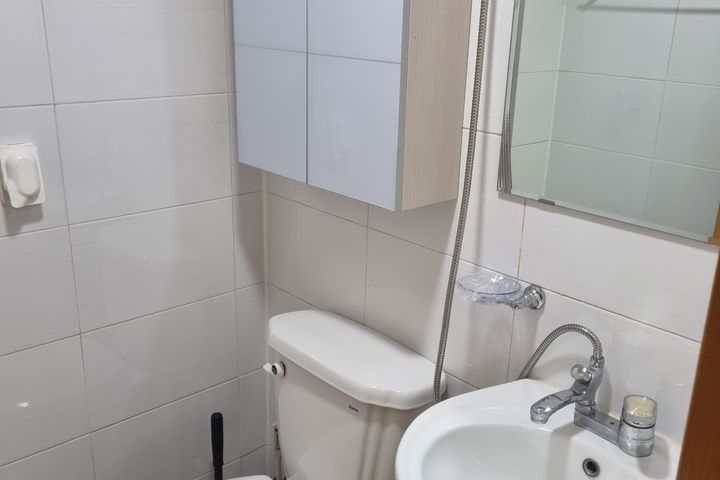 Studio apartment in a walkable neighborhood 1th image