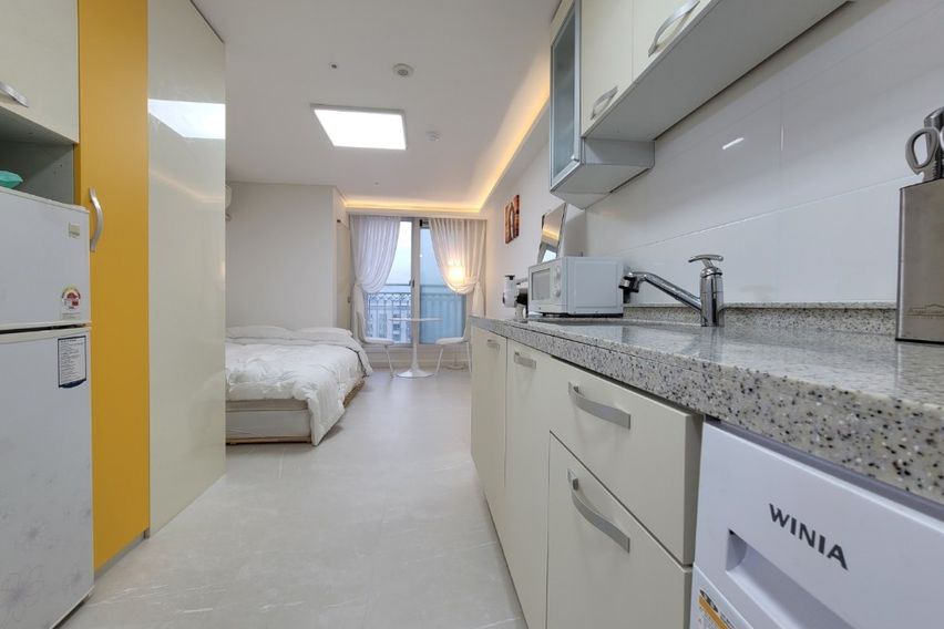 Fully-equipped Good Day Love 9th image