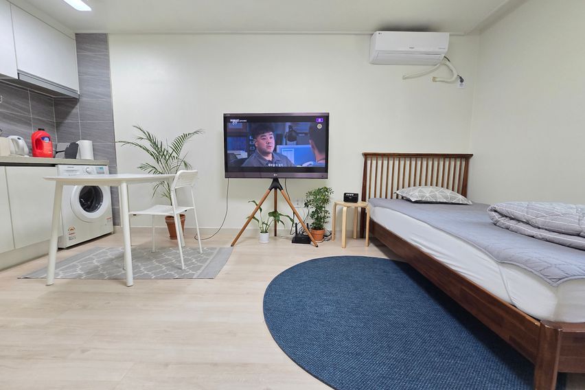 깔끔 넓은 2층방