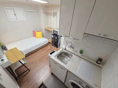 Standard Interior-Facing Room B 2th image