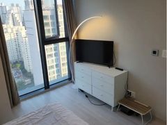 A rare, hotel-quality two-bedroom :) 13th image