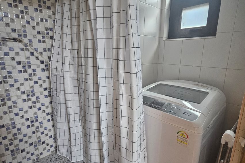 홍대신촌사이풀옵션8평