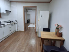 π Two-room unit in front of the Office of Ed 11th image