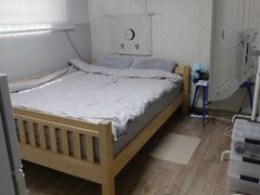 Affordable studio apartments in Hongdae 5th image