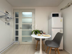 Cozy Room 8th image