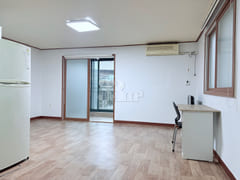 Large studio apartment near Deokgye Station i 5th image