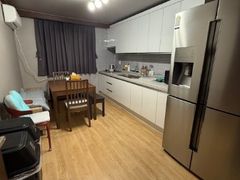 Three-room unit (cooking facilities available 5th image