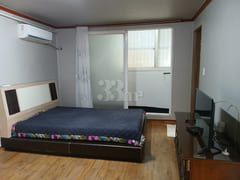 Studio apartment with a large veranda next to 3th image