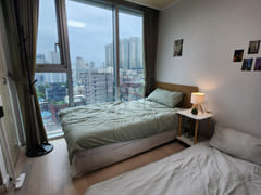 A popular spot with a great city view from it 6th image