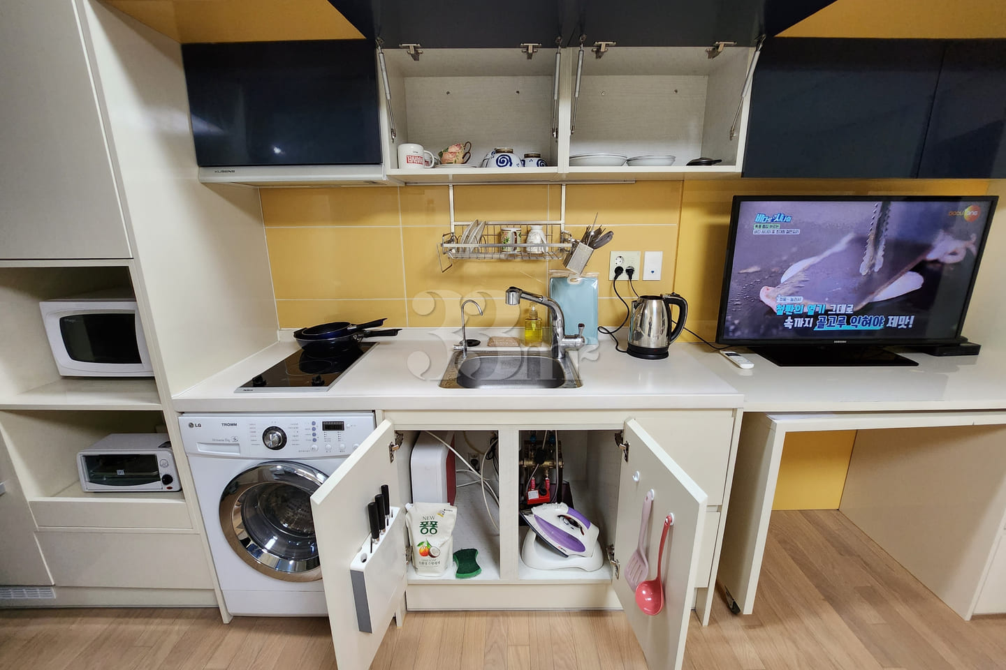 Luxury Studio near Seoul Station 13th image