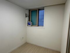 Two-bedroom apartment with convenient transpo 2th image