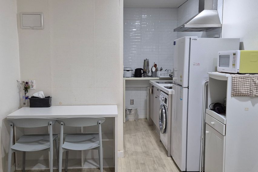 풀옵션 8평 원룸