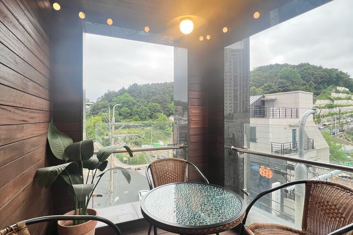 Urban Stay Lumi 16th image