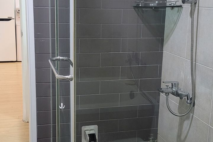 Two-bedroom apartment, 3 minutes from Gangnam 11th image