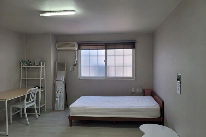 Chungbuk National University, Jungmun, Single 13th image