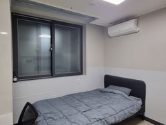 Urban Stay 9th image