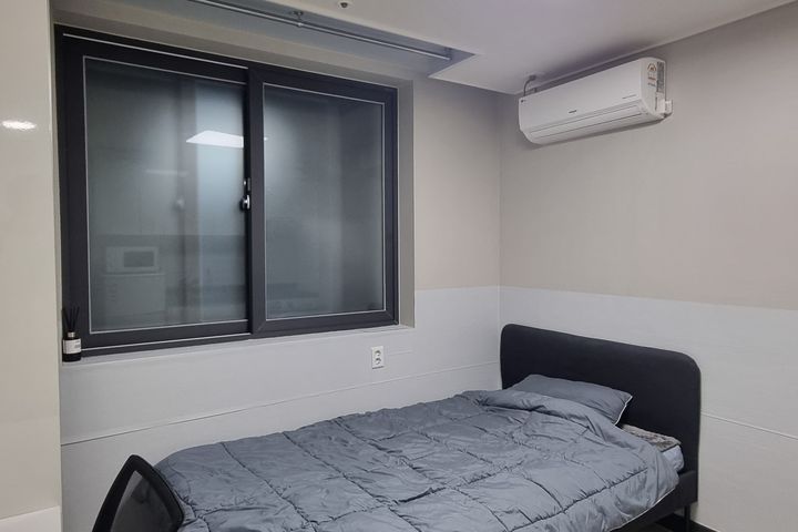 Urban Stay 9th image