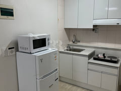 Studio apartment near the subway station, ful 2th image