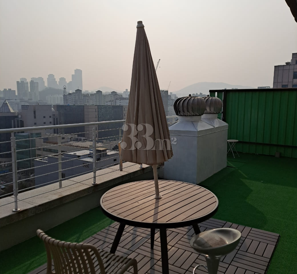 Cozy and bright house near Gangnam Station 0th image